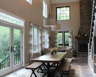All Available 2025 Dates Rates Have Been Reduced! - Ligonier - Comedor