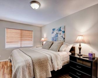 Cozy 2bd 1ba near Nob Hill Garage & AC - אלבקורקי