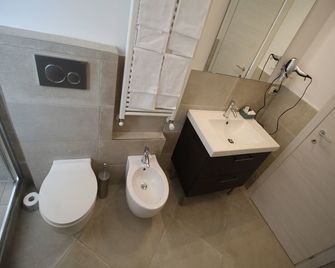 La Camera Bologna-Stazione Affittaly Rooms - Bologna