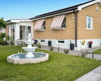 2 Bedroom Amazing Apartment In Vimmerby - Vimmerby - Byggnad