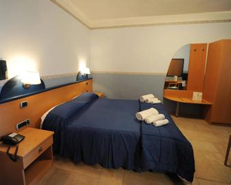 Santa Lucia Hotel - Corigliano Calabro - Sypialnia