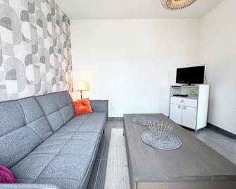 T2 lumineux à Quiberon tout à pied ! - Quiberon - Living room