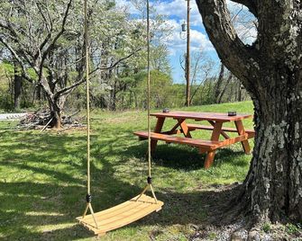 Tuggle's Gap Roadside Inn - Floyd - Patio