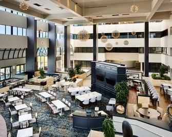 Embassy Suites by Hilton West Palm Beach Central - Уест-Палм-Біч - Ресторан