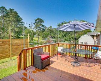 Lake Hamilton Home: 5 Mi to Hot Springs! - Hot Springs - Balcony
