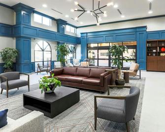 Four Points by Sheraton Ontario-Rancho Cucamonga - Rancho Cucamonga - Лоббі