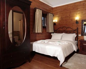 Efharis Filoxenon - Feneos