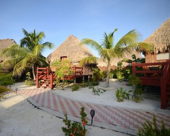 El Ben Cabañas - Caye Caulker - Building