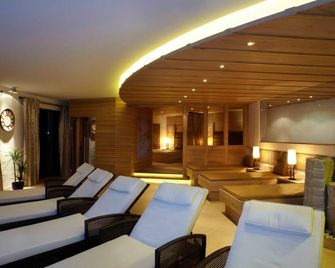 Lumbergerhof Hotel - Grän - Lounge