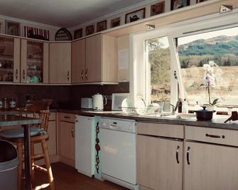 Art Home In The Mountains - Lochearnhead - Cocina