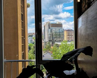 Prishtina Center Hostel - Priștina - Balcon