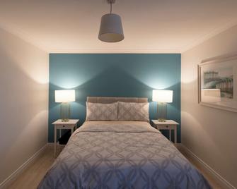 Fool's Haven Thatched Cottage - Carrickfergus - Bedroom