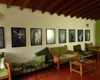 Saman Hostel - Medellín - Living room