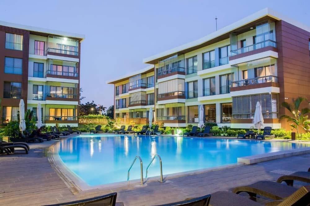Accra Fine Suites - อักกรา - สระว่ายน้ำ