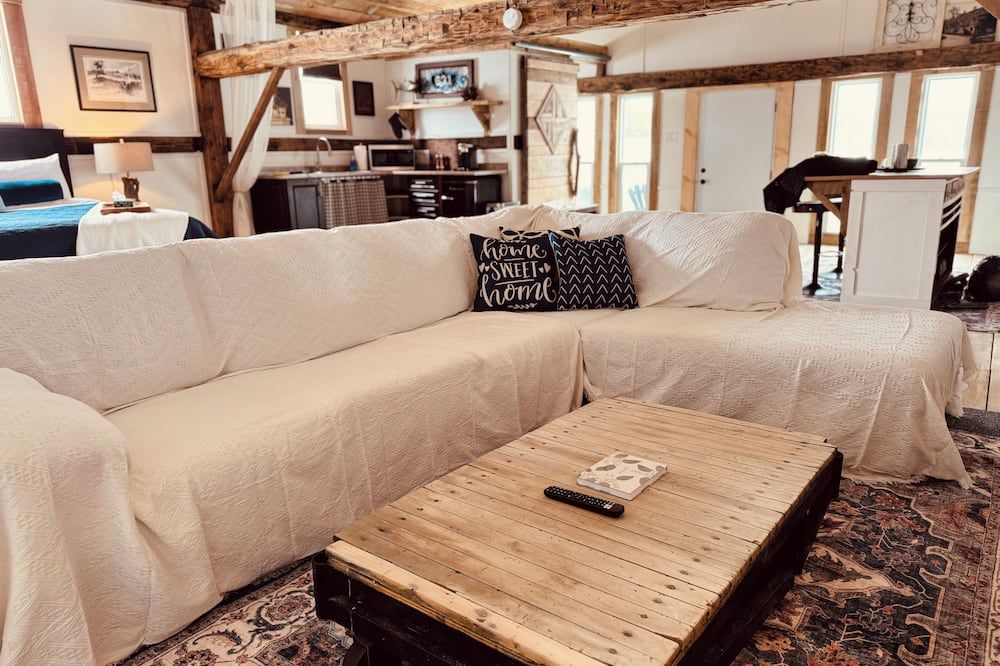 Luxury Hayloft retreat close to Turkey Point and Port Dover - Simcoe - Sala de estar