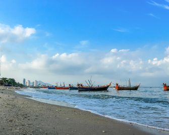 Janjao Mansion - Chonburi - Beach