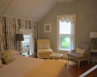 Bridgewalk Bed & Breakfast - Central Lake - Bedroom