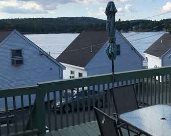 Lake Winnipesaukee, 2 Bdrm, large deck, fantastic view of Paugus Bay in Laconia - Laconia - Balcony