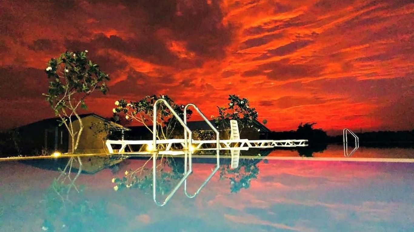 Rho Sigiriya Lake Edge Retreat