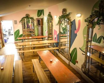 The Dark Horse Pub - Bristol