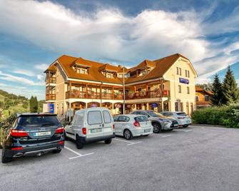 Garni Hotel Zvon - Zrece - Gebouw