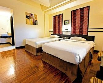 Hotel Sibayak International - Berastagi - Habitación