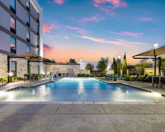 Home2 Suites By Hilton Dallas Addison - Addison - Pool