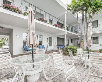 Ft Lauderdale Apt with Pool - 1 Mi to Beach Access! - Fort Lauderdale - Patio