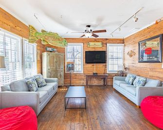 Seaport Suite by Brightwild 2nd Story Hideaway - Key West - Phòng khách