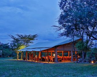 Olengoti Safari Camp - East Africa Camps - Keekorok - Lounge
