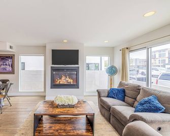 Seaside Style by AvantStay - Newport Beach - Wohnzimmer