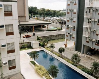 Siesta Studio - The coziest studio located at Bacolod’s City Center - Bacolod - Pool