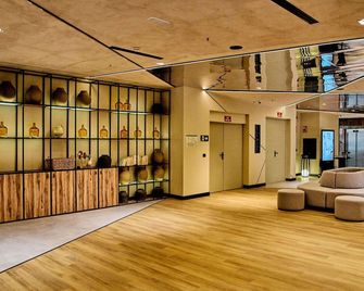 Novotel Valencia Lavant - Valencia - Lobby