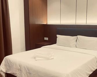 New Glow Hotel Miri - Miri