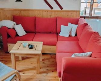 Charming apartment 5 minutes by car from La Plagne Montalbert - Aime-la-Plagne - Living room