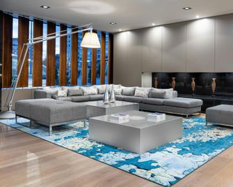 AC Hotels by Marriott Oviedo Forum - Oviedo - Lounge
