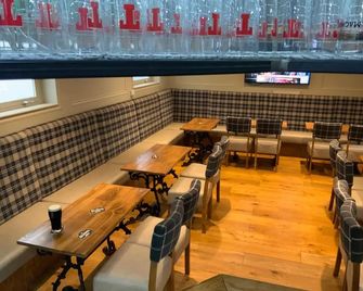 The Kinross Salutation Inn - Kinross - Bar