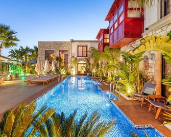 Dmira Alacati - Alacati - Pool