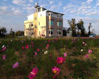 Jin Dun Yuan - Jinning Township - Edificio