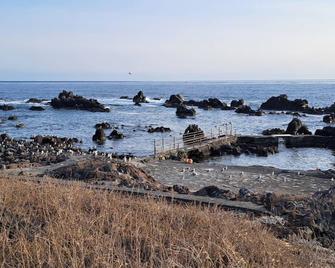Nonsmoking Westernstyle triple room in the main building 2 meals included plan / Rishirigun Hokkaidō - Rishirifuji