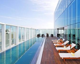 تيرادو كافانكا - إيكويكو - حوض السباحة