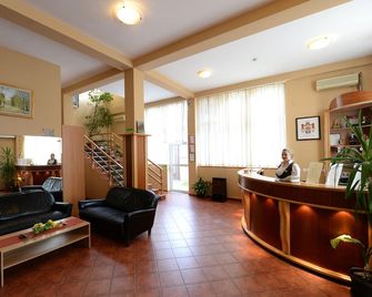 Hotel Slodes - Belgrado - Recepción