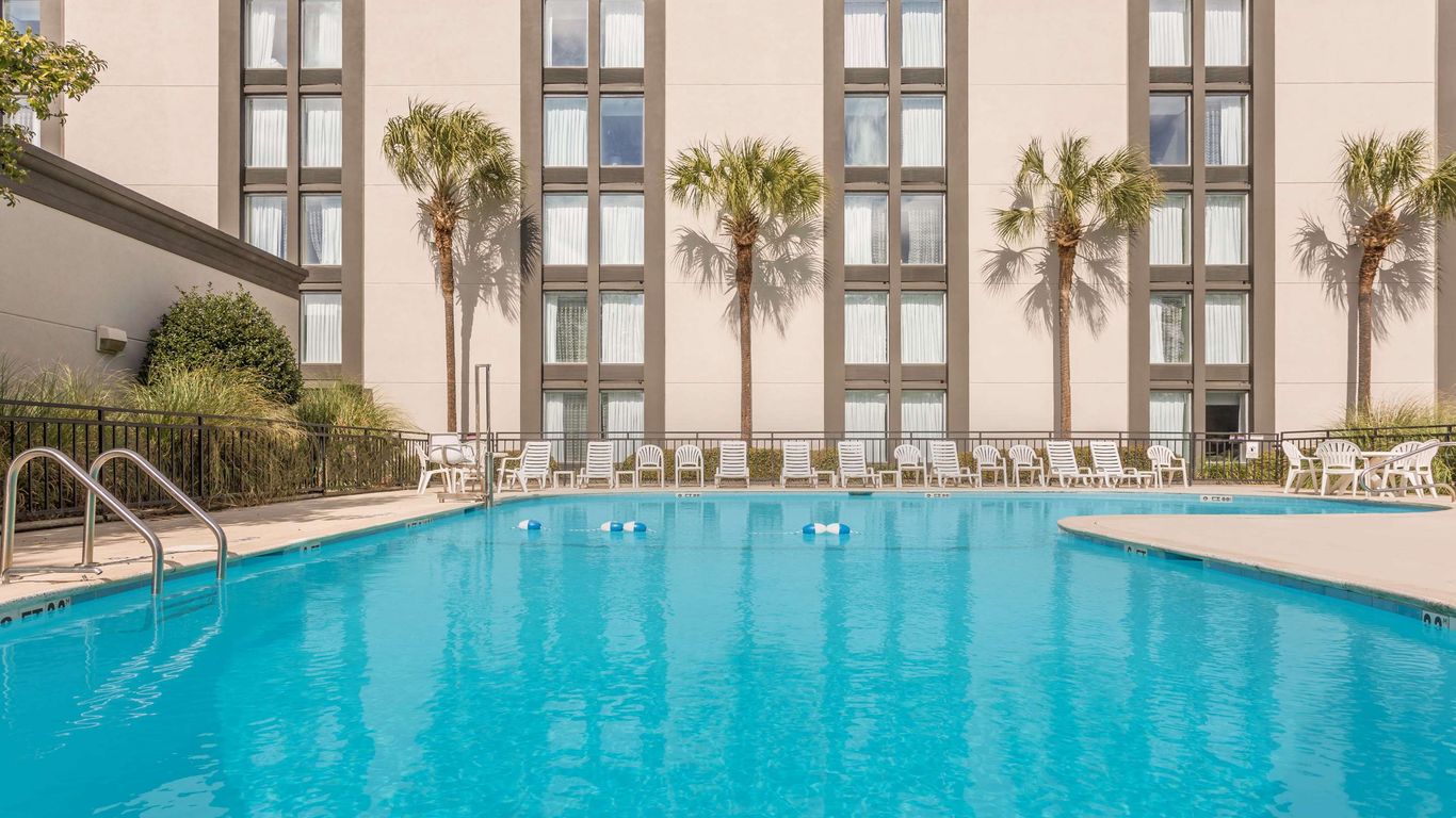 Wyndham Garden Summerville