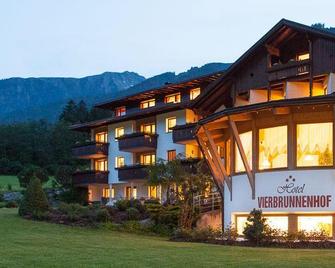 Vierbrunnenhof - Rasun di Sopra - Building