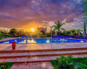 Taj Atlas Wellness Boutique Hotel & Spa - Marrakech - Pool