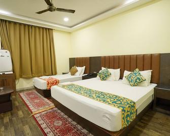 Hotel Tourist Inn By Sagar - Siliguri - Bedroom