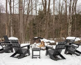 Little Timber Lodge - 3bd Modern Wellness Retreat. Sauna, Cold Plunge, 2 Acres - Hunter - Patio