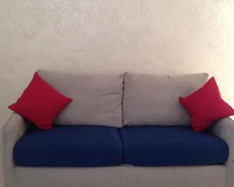 a Pozzallo vicino al mare - Pozzallo - Living room