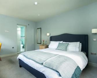 The Cowdray Arms - Haywards Heath - Bedroom