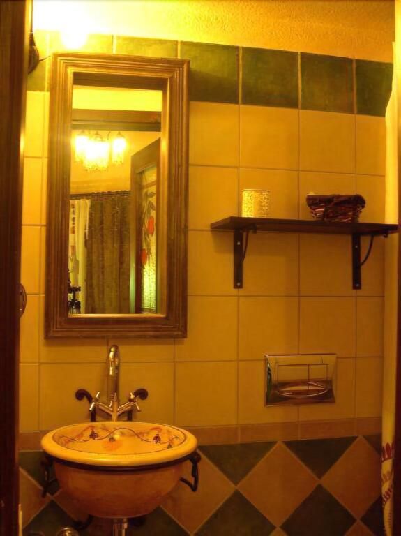 ميثوس جيستهاوس